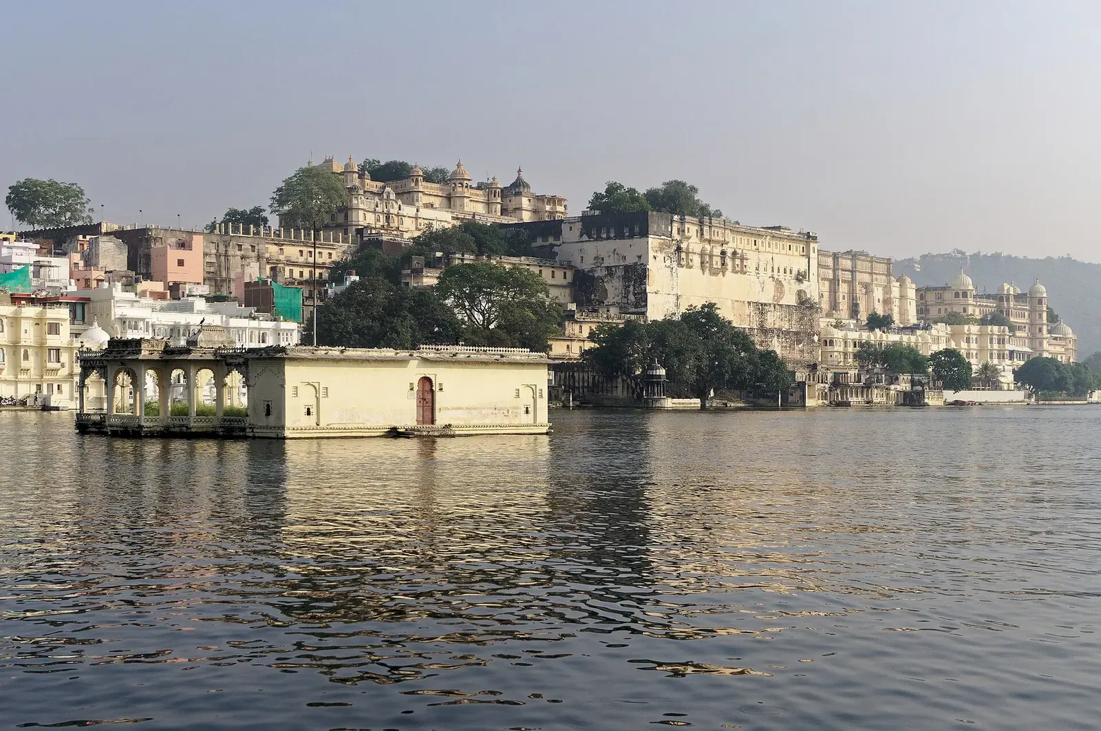 Best Places to Visit in Udaipur: 12 Must-See Spots