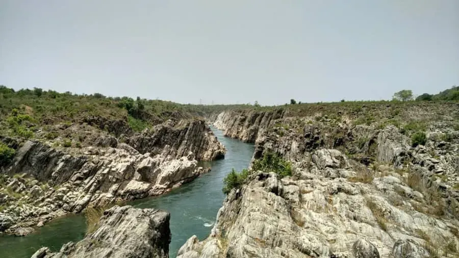 10 Best Monsoon Destinations in India: Waterfalls, Forts & Tea Hills