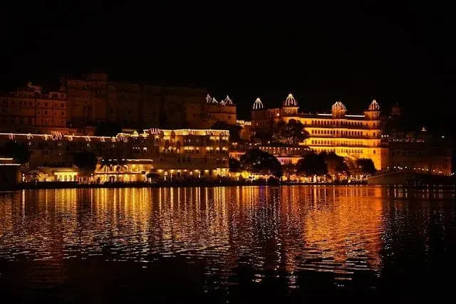 Udaipur + Mount Abu in 5 Days — City & Circuit